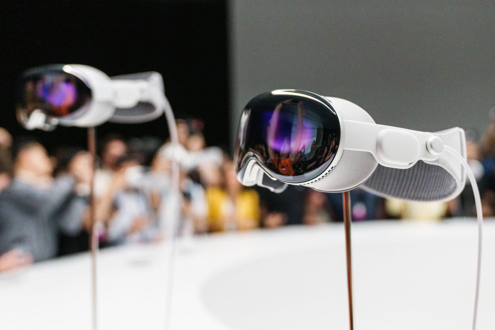 Apple Expands Vision Pro Headset to Global Markets Amid Sales Challenges and User Critiques