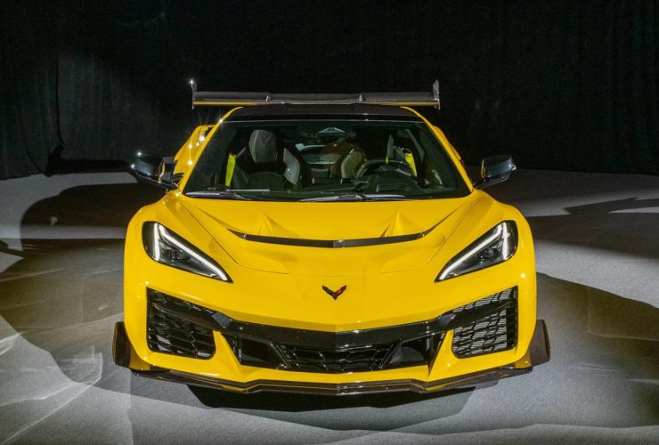 GM Reveals 2025 Corvette ZR1 with 1,064-HP V8 Engine Amidst EV Push