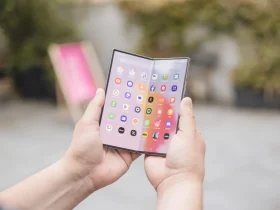 Testing Portability, Power, and AI with the Samsung Galaxy Z Fold 6 in Paris