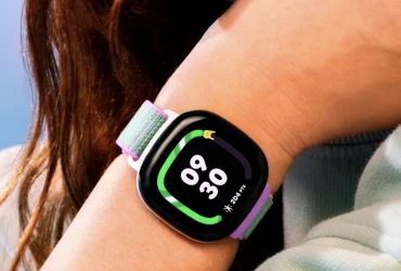 Fitbit Ace LTE: A Smartwatch Encouraging Kids’ Activity but Raising Concerns About Gaming Fixation