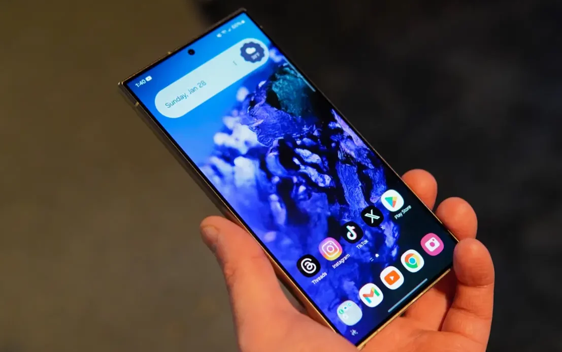 One UI 7.0 Beta Update for Galaxy Phones Delayed, Rumors Suggest