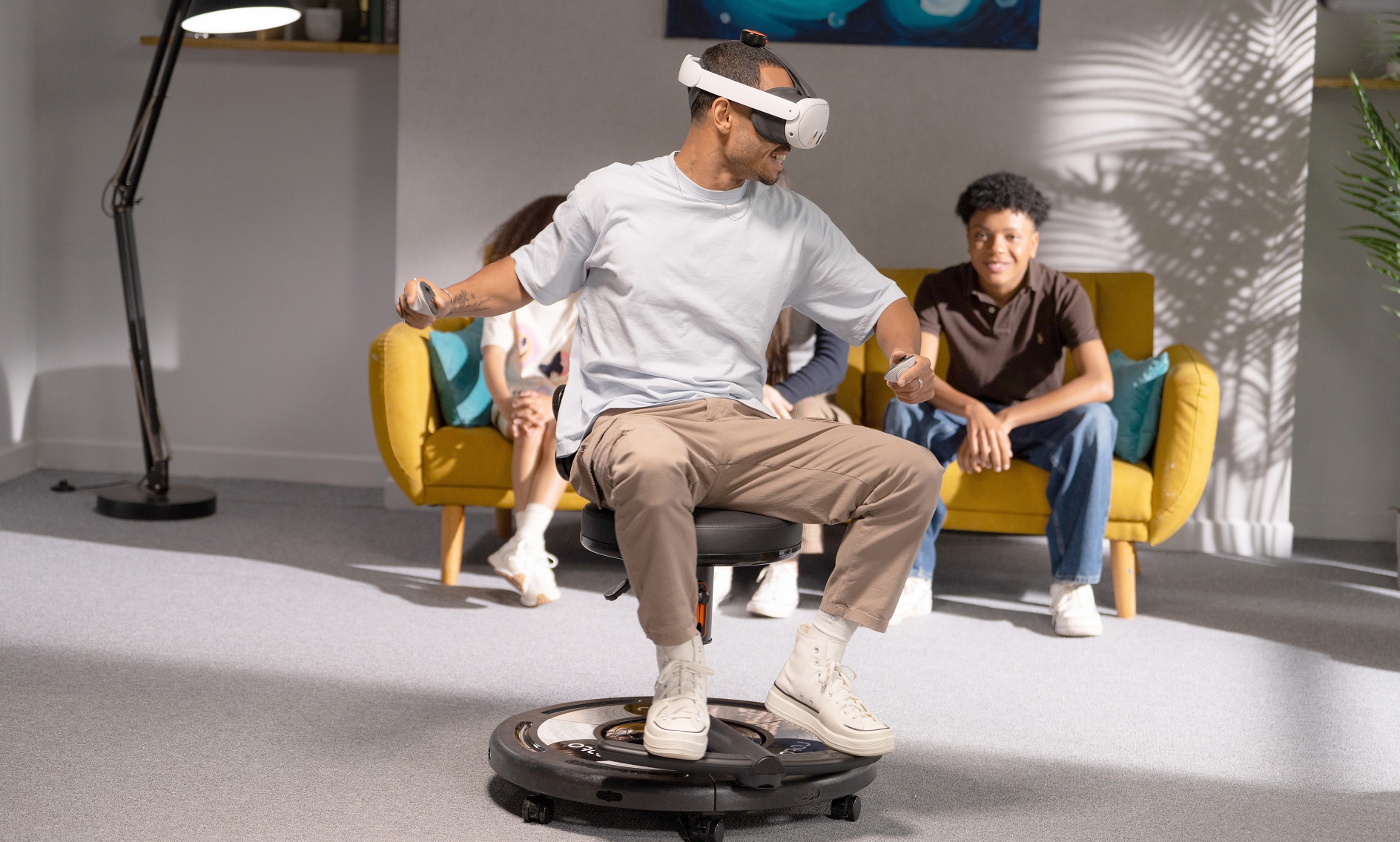 Roto VR Explorer Gaming Chair Offers Immersive Comfort with Motion-Enhanced Experience