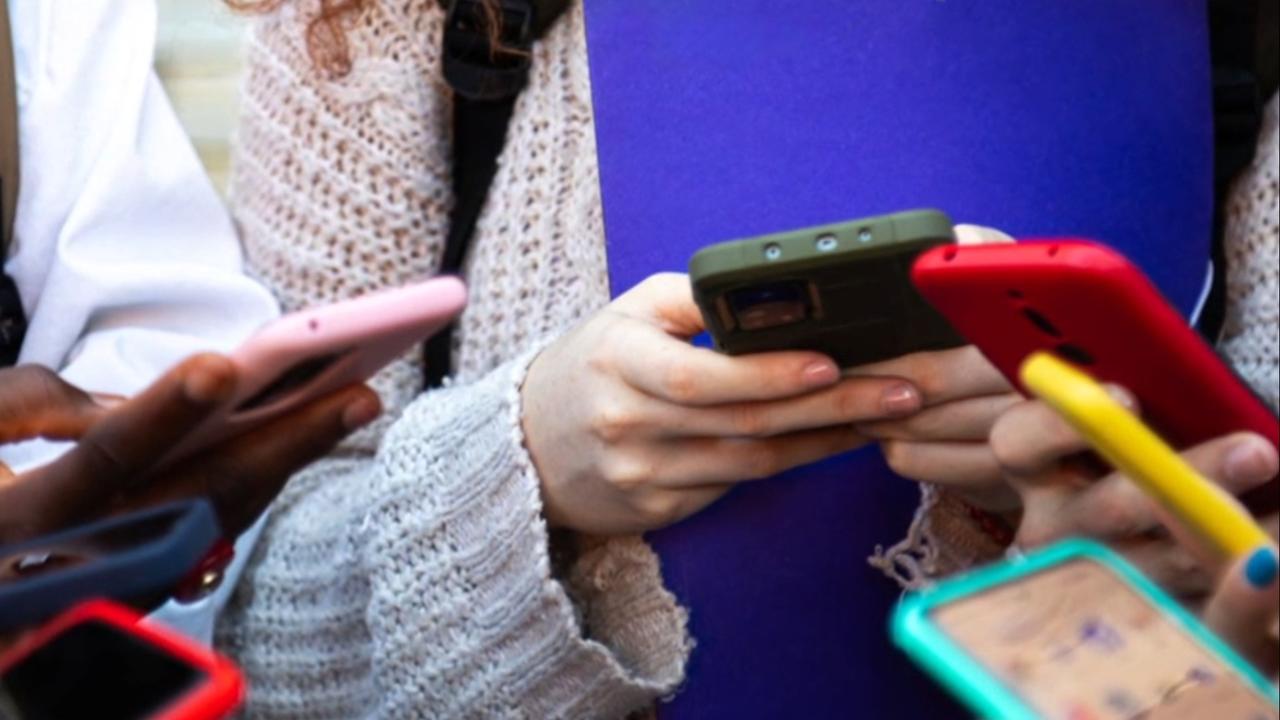 Over Half of U.S. States Move to Limit Cellphone Use in Schools Amid Safety and Distraction Concerns