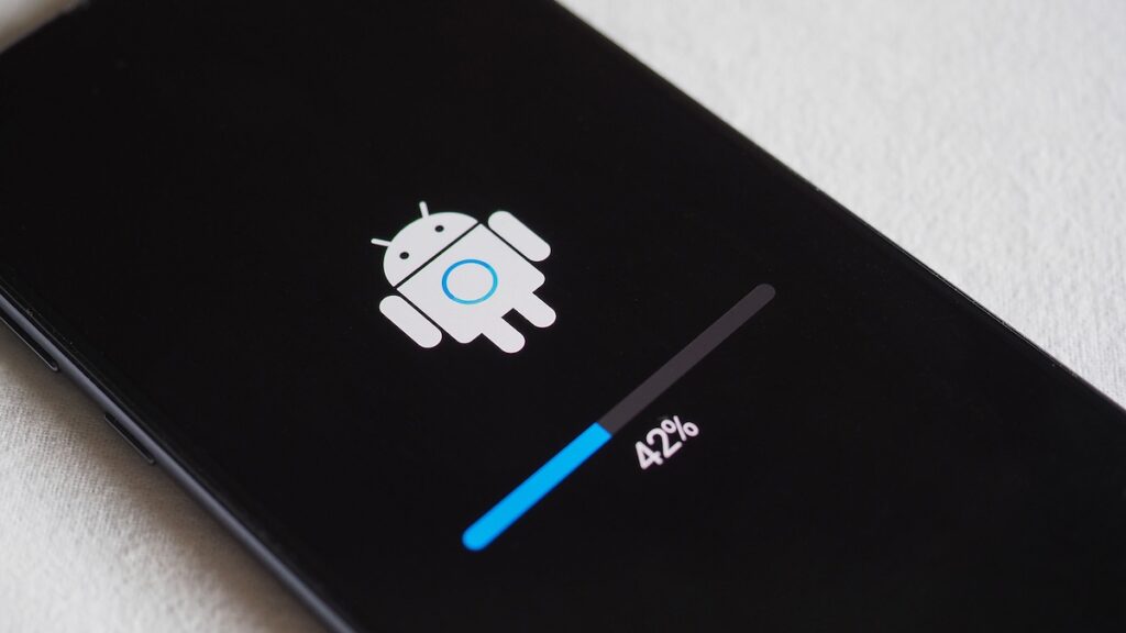 Android 15 Boosts Security with Live Threat Detection, Tightens App Permission Controls