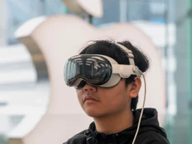 Apple Develops Affordable "Apple Vision" Headset, Targeting Broader Market with $2,000 Price Tag