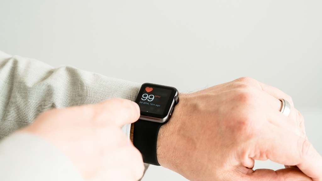 How the Apple Watch and Compatible Devices Simplify Blood Pressure Monitoring for Better Heart Health