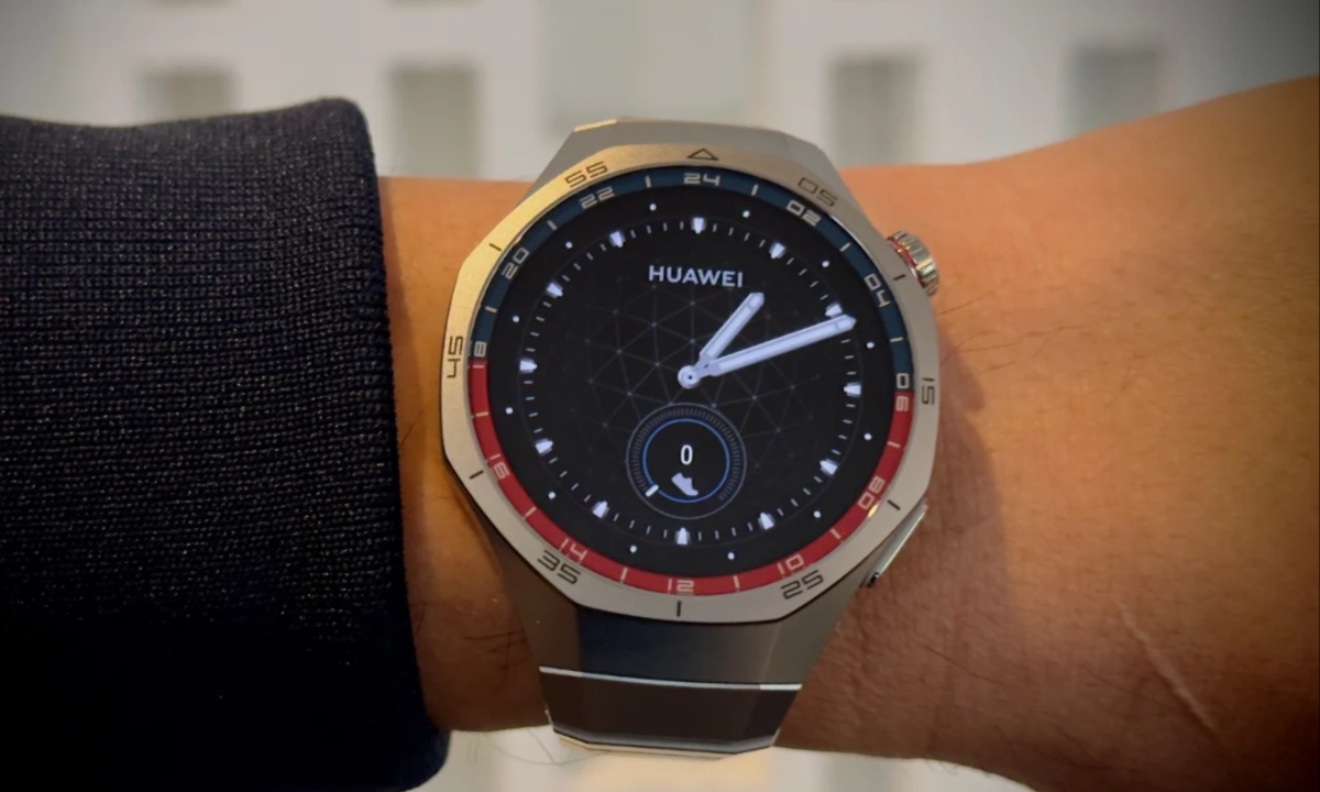 Huawei Watch GT 5 Pro Combines Luxury Design and Impressive Functionality