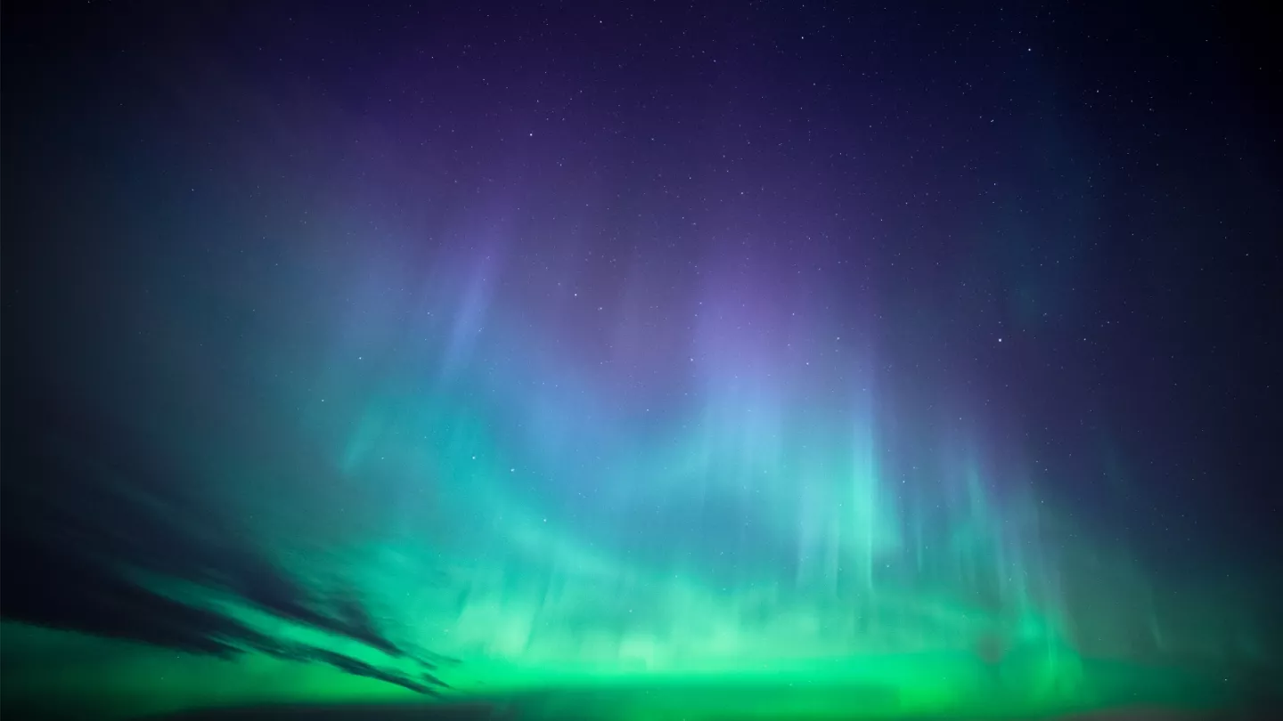 Meta's AI Images of Northern Lights Backfire as Users Seek Authentic Experiences