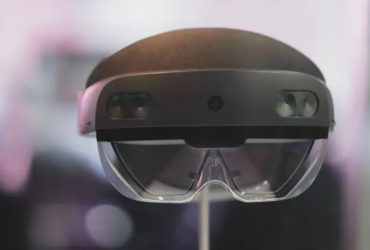 Microsoft Ends HoloLens 2 Production, Shifts Strategy Toward Defense and New Partnerships