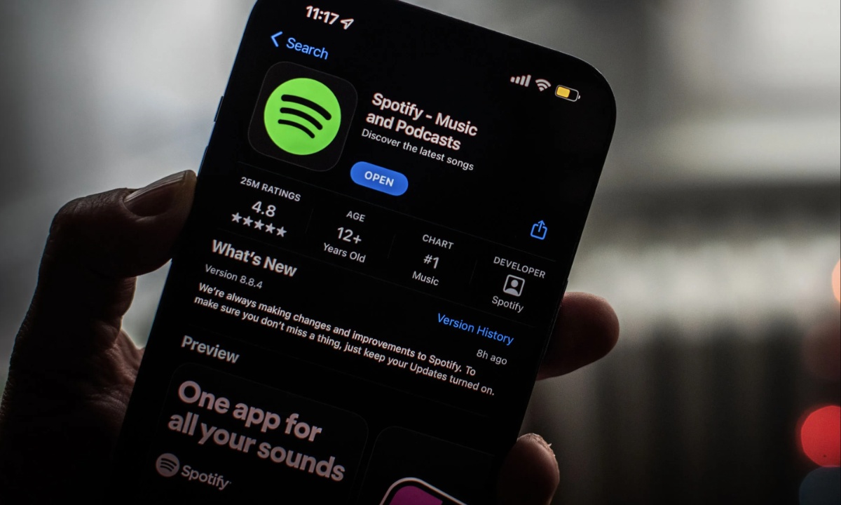 Spotify’s AI DJ Brings Personalization, but Can It Replace the Human Touch in Music Curation